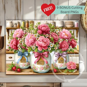 Puede incluir: Una impresión decorativa con temática de cocina que presenta tres tarros de cristal llenos de peonías rosas y margaritas blancas. Cada tarro tiene una cinta y una etiqueta que dice "HOME" o "SWEET". La impresión incluye el texto "9 BONUS Cutting Board PNGs" y un corazón rojo "FREE!"
