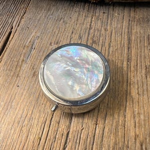 Portapillole/contenitore per il trucco: madreperla bianca di qualità AAAAA Gallery