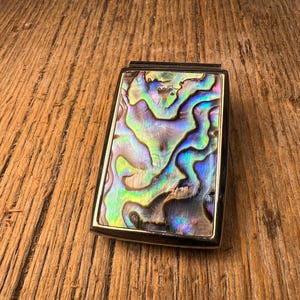 Pengklämma: AAAAA Galleriklass Blå/Grön Paua Abalone