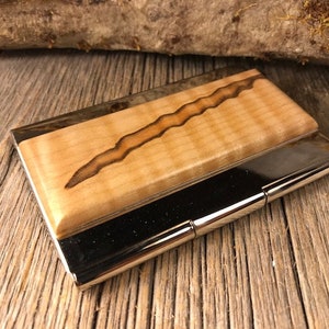 Holz/ Visitenkartenetui/ Kreditkartenetui aus Holz/ Halter: Curly Ambrosia Ahorn