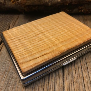Legno/ legno, biglietti da visita/ carte di credito, portafogli, erbe medicinali/ portasigarette: frassino riccio rustico rivettato a mano