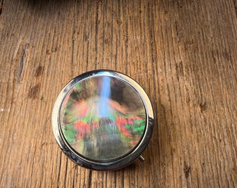 Pill box/ make up container: AAAAA Gallery grade Black mother of Pearl