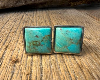 French Cufflink:AAAAA Gallery grade Arizona Turquoise, 16/18 mm