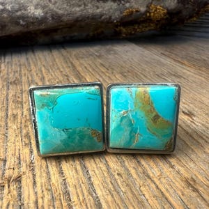 French Cufflink:AAAAA Gallery grade Arizona Turquoise, 16/18 mm