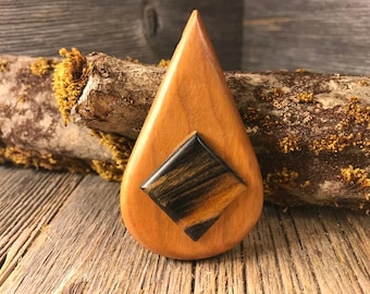 Wood, Wooden pendant necklace