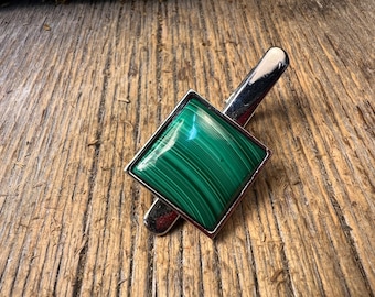 Tie clip: AAAAA Gallery grade Striped Malachite 20 mm, square