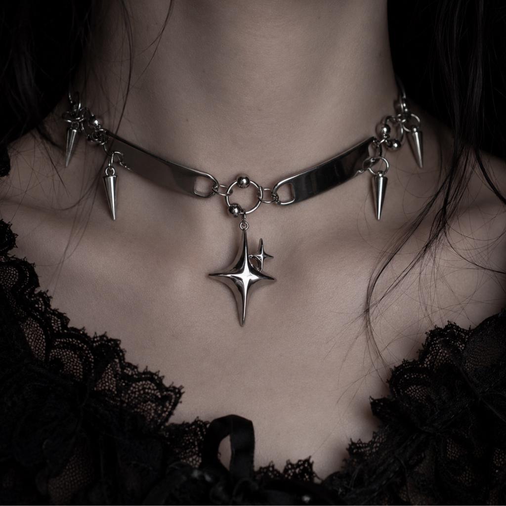 Velo gotico decorato con una croce per le donne - Gothic Shop