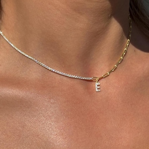 Colar delicado com iniciais, colar com clipe de papel dourado e corrente de tênis, pingente de letra personalizado, presente para ela, joias personalizadas