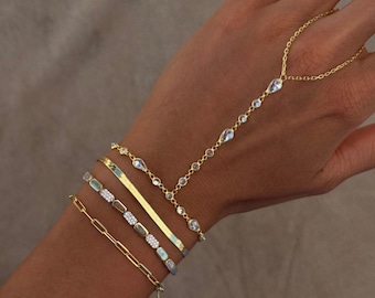 Hand Chain Bracelet, Bridal Hand Chain Bracelet, Boho Wedding Jewelry, Finger Bracelet, Dainty Hand Chain Bracelet, Minimalist Jewelry