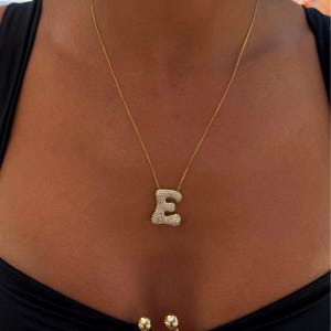 Colar com letras grandes e grossas, colar com letras grandes e grossas, letra de diamante, presente de joia personalizado, pingente com inicial de cristal pavê