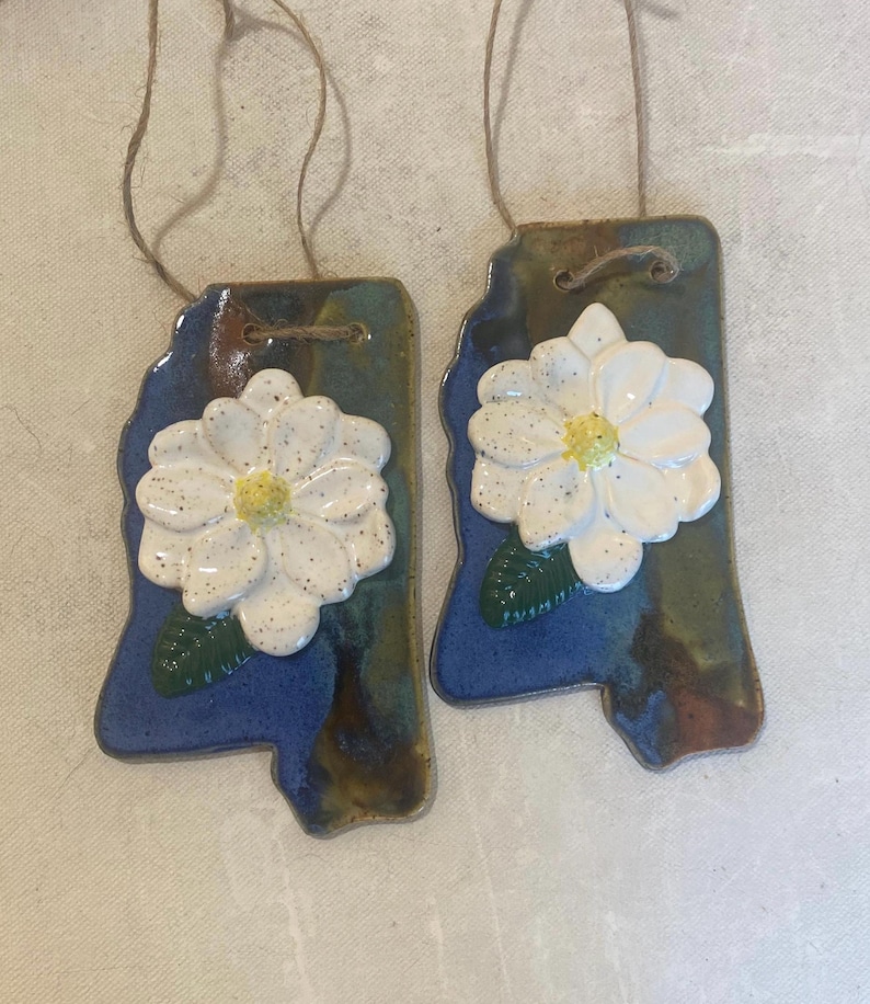 Mississippi Magnolia Pottery Ornament image 2