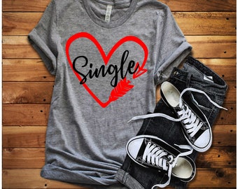 Camiseta de San Valentín para solteros, camiseta con estampado de corazón y flecha