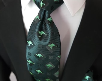 Forest Green Kangaroo Silk Tie Pocket Square Cufflink Set