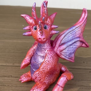 Handgefertigte Drachenfiguren, OOAK Fantasy Art, Polymer Clay Miniaturskulptur, kleine Drachen für Dekor, mystische Kreaturen für einzigartiges Geschenk