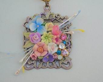vintage flower necklace