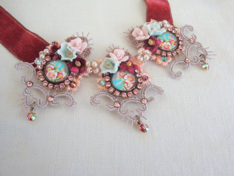 romantic necklace collier romantique cabochon sur dentelle et cristal image 7