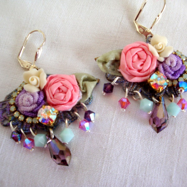 roses earrings  le temps des roses boucles broderie ruban fait main