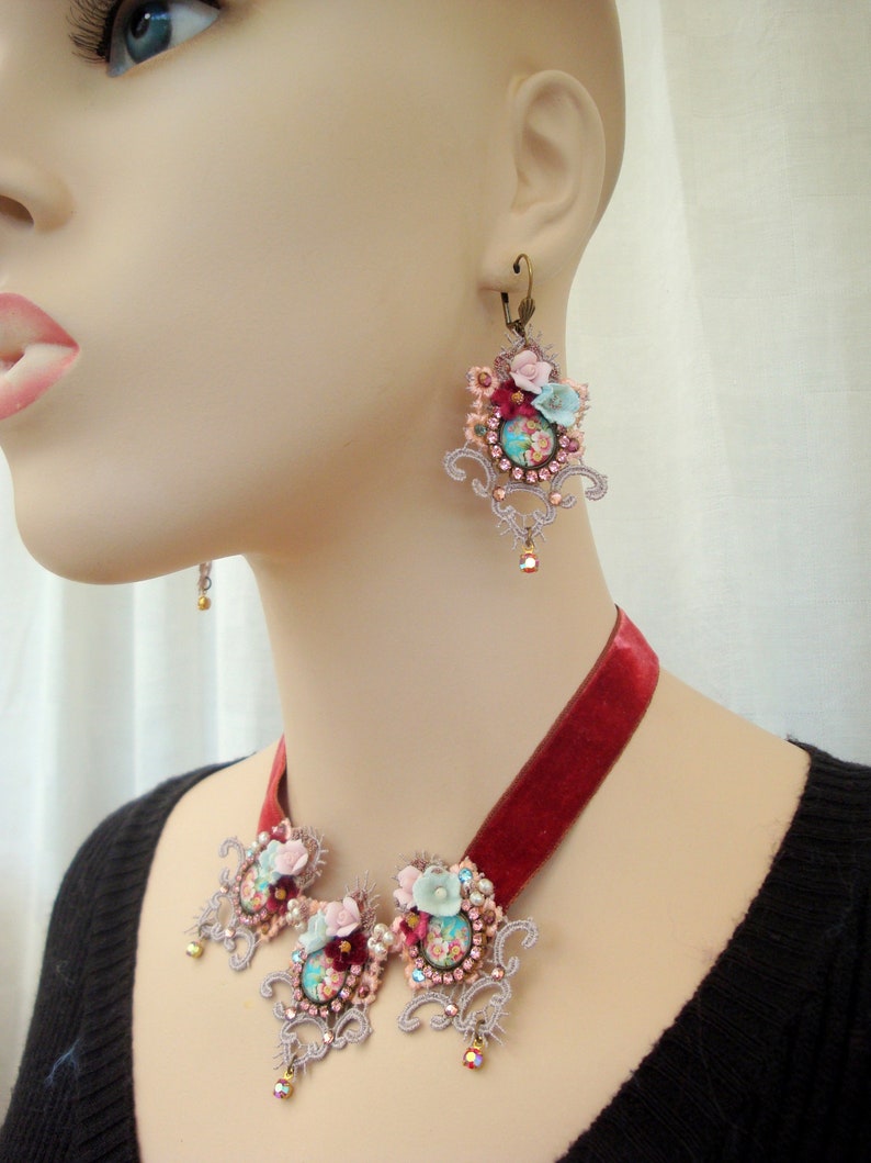 romantic necklace collier romantique cabochon sur dentelle et cristal image 8