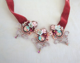 romantic  necklace  collier romantique cabochon sur dentelle et cristal