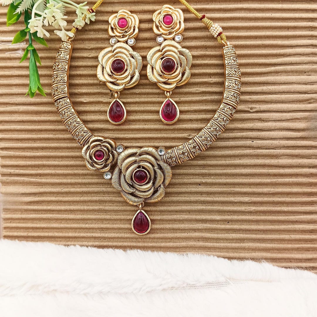 Royal Flower Hasadi Necklace Set in Sindoor Red- Traditional Choker ...