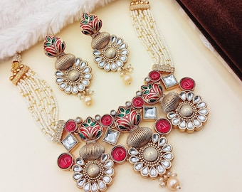 Sonakshi Red Meenakari Choker Set: Rajputi guldpläterat Hasadi-halsband