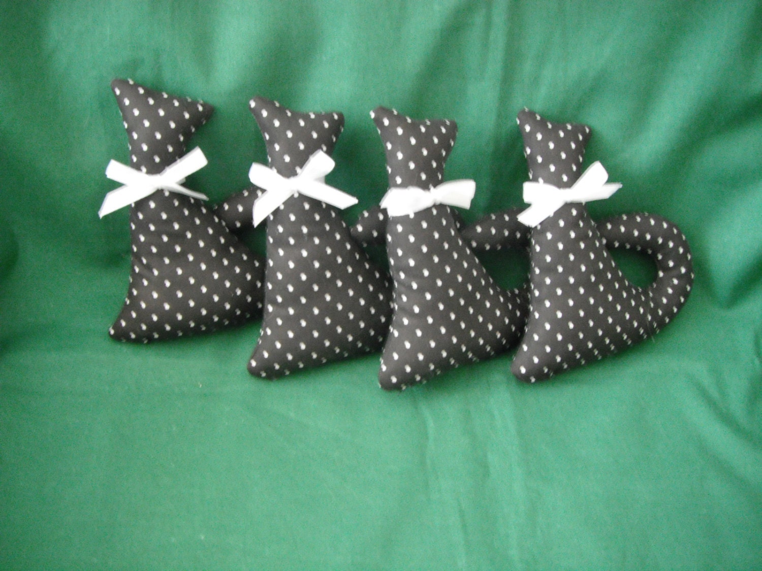 Halloween / Cat Napkin Rings / Napkin Holders / Kitchen Dining Gifts