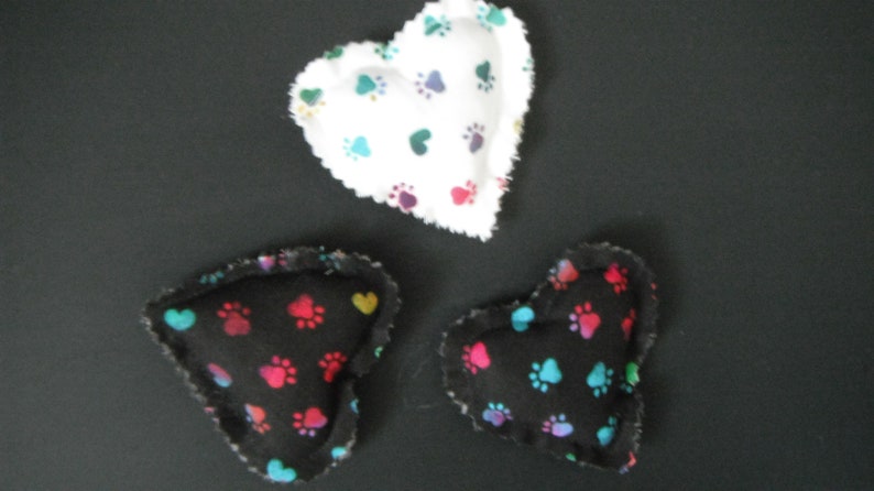 Catnip Toy Heart / Valentine for Cat / Pet Valentine Toy / Heart Catnip Toy / Catnip Toy / Catnip / pet rescue donation/pet shelter donation image 1