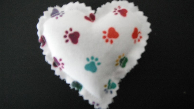Catnip Toy Heart / Valentine for Cat / Pet Valentine Toy / Heart Catnip Toy / Catnip Toy / Catnip / pet rescue donation/pet shelter donation image 5