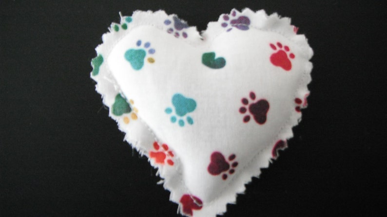 Catnip Toy Heart / Valentine for Cat / Pet Valentine Toy / Heart Catnip Toy / Catnip Toy / Catnip / pet rescue donation/pet shelter donation image 3