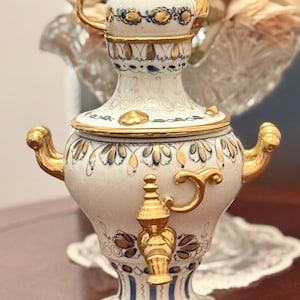 Gzhel グジェリ陶器 サモワール型 置物 Gzhel グジェリ陶器 サモワール型 置物 - メルカリ