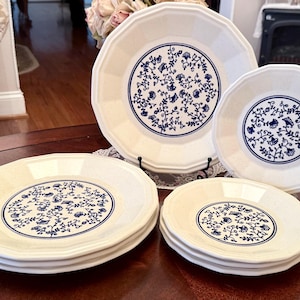 Vintage Dinner 4 Piece Dinner Service - Etsy