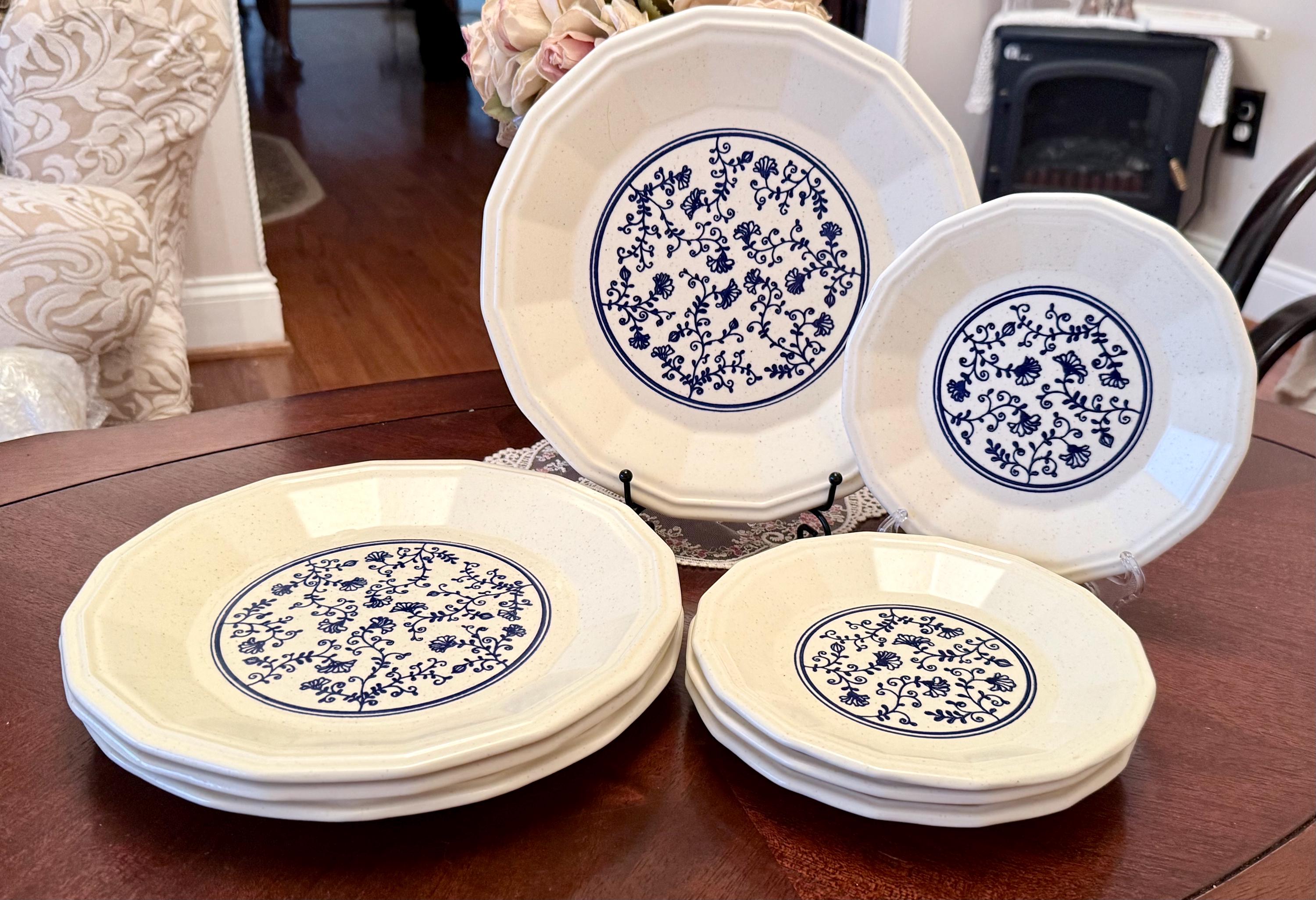 Vintage Dinner 4 Piece Dinner Service - Etsy