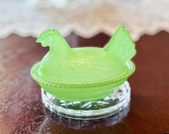 Farmhouse Jade Green Glass, Hen in Nest, Covered  Candy Dish,Bowl, Salt Seller,  4x4 inch