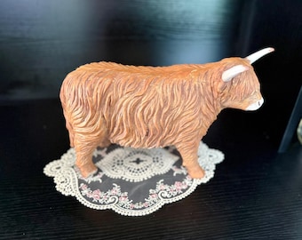 Handcrafted Resin Highland Cow Figurine, Farmhouse Decor (7x11x3)