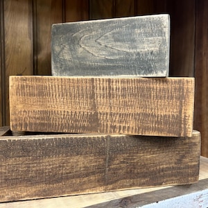 Rustic wood box| wooden box| barnwood box| centerpiece| wood box| Farmhouse box| Barnwood
