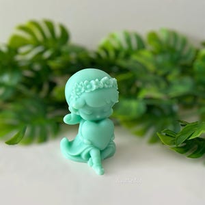 Soy wax doll, doll candle, baby girl candle, baby girl birth favor, baptism favor, soy wax candle