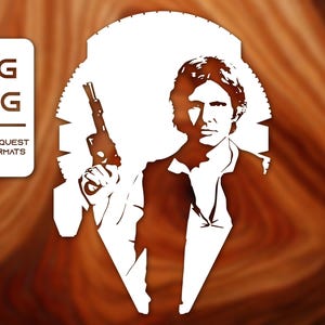 Puede incluir: Una silueta blanca de Han Solo de Star Wars sosteniendo un bláster, sobre un fondo blanco con un diseño estilizado del Halcón Milenario.