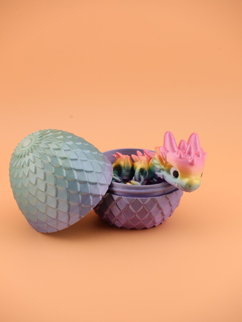 Flexi Drache mit Ei – 15 cm 3D-Drache | Mehrfarbig, farbige Augen, bewegliche Fantasy Figur レインボー