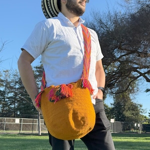 Authentic Wayuu Mochila – Handwoven Art from La Guajira, Colombia