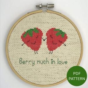 Patrón de punto de cruz de fresa - Berry Much In Love - Descarga instantánea en PDF