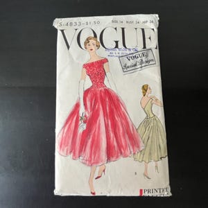 Vintage 50s Vogue Evening Dress Sewing Pattern #4833 Size 14 // Vogue Special Design Bust 34 // Fitted Bodice Full Skirt // Tag Included