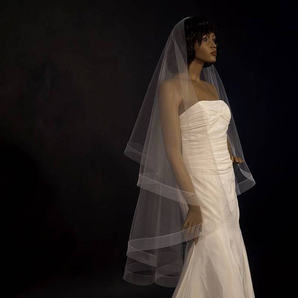 Elegant Drop Wedding Veil with 2" Horsehair / Crinoline edging.  Sheer drop veil.  Lovely Kate Middleton style wedding veil.