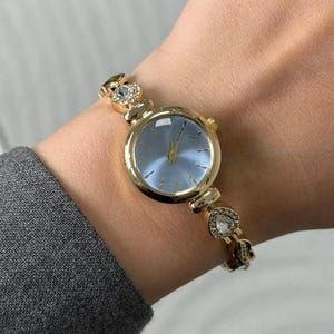 Harrene Drop Stone Gold Thin Strap Women's Wristwatch – Blue Dial,Present for Her, Vintage Design, Adjustable Band,Elegant Design