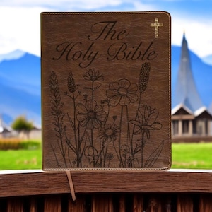 Personalisierte Journal Bibel mit Blumenmuster - Individuell gravierte NIV Bibel - Geschenk für Sie, Abschlussfeier, Geburtstag, Taufe