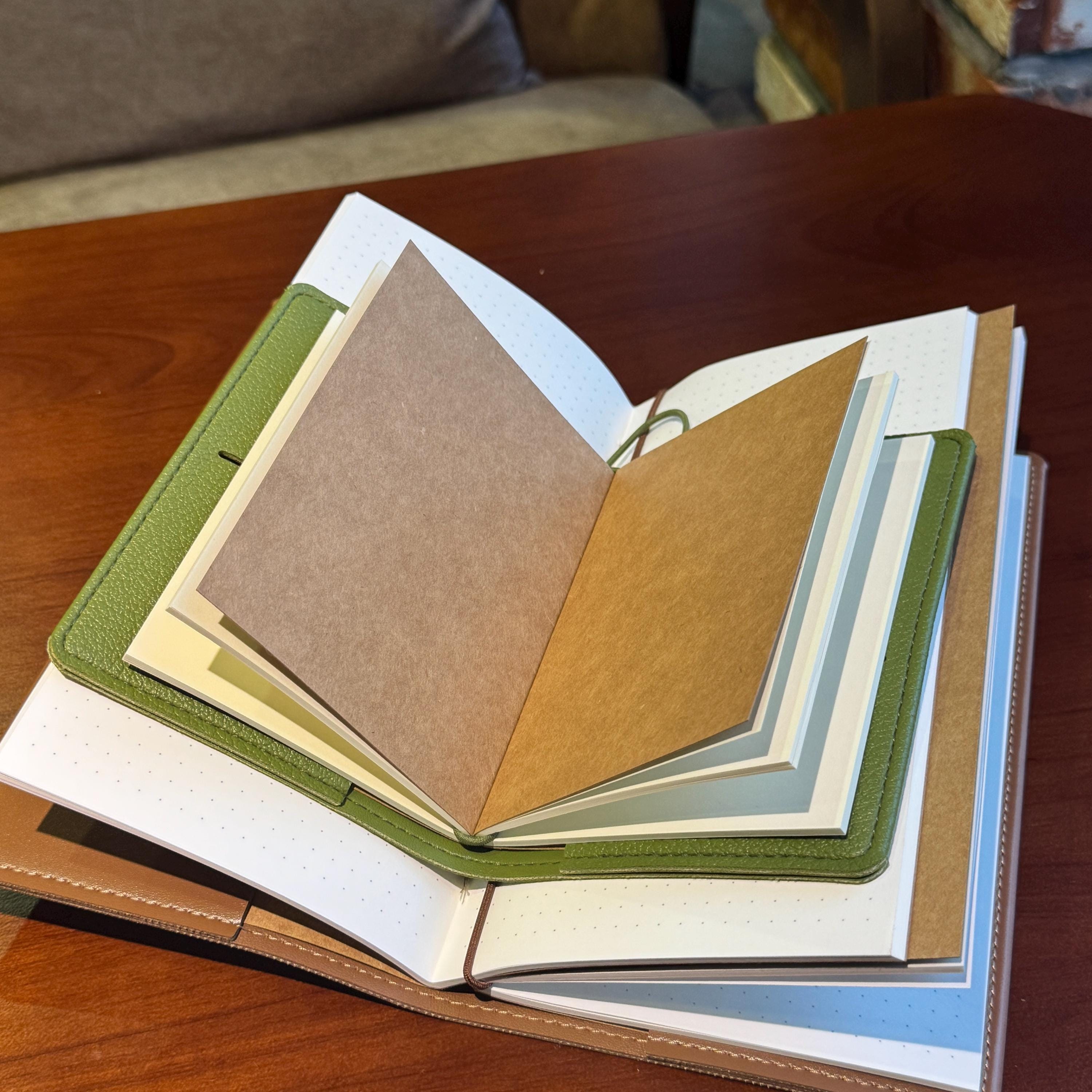 Portable Leather Traveler's Notebook | 2 Inserts for Journaling ...