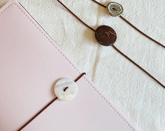 Natürliche Muschel Kokosnuss Antike Metallknopf Charme für Reisende Notebook Journal Gummiband Slider