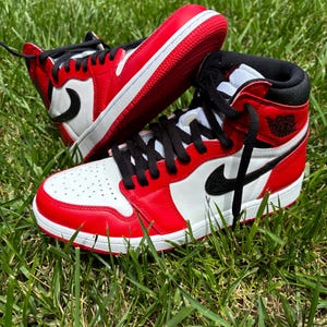 NIKE AIR JORDAN 1 MID Chicagoカスタム Custom Chicago Jordan 1 - Etsy