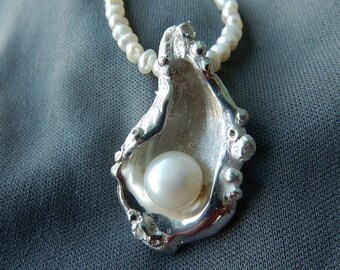 Oyster Pendant with Pearl