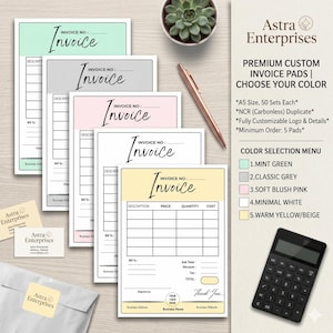 Puede incluir: Varios blocs de facturas personalizadas en colores como verde menta, gris clásico, rosa suave, blanco minimalista y amarillo cálido/beige. Los blocs A5 ofrecen logotipos y detalles personalizables. También se ven una calculadora, un bolígrafo y una suculenta.