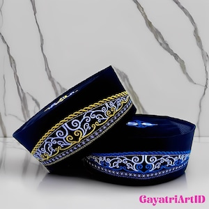 Black Songkok Hat with Embroidered Batik Motif Muslim Adults, Comfortable to Wear, Muslim Knit Cap, Religious Cap, Handmade Peci